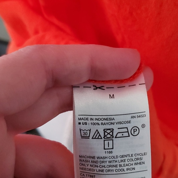 EUC Red Orange flowy tank - Picture 5 of 5